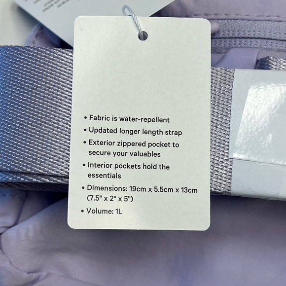 💜🍋 Lululemon 🍋💜 Everywhere Belt Bag Lavender Fog - Picture 8 of 11